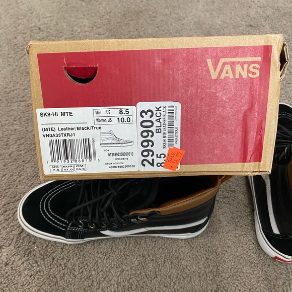 Vans - Picture 4 of 6